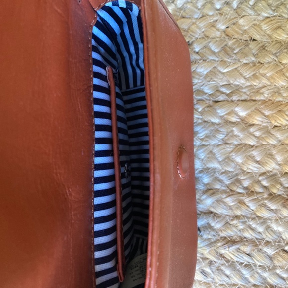 Kate Spade Crossbody - Picture 4 of 4